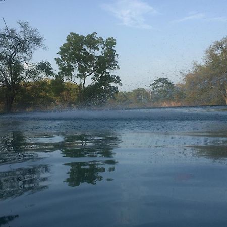 Ehalagala Lake Resort Sigiriya Luaran gambar