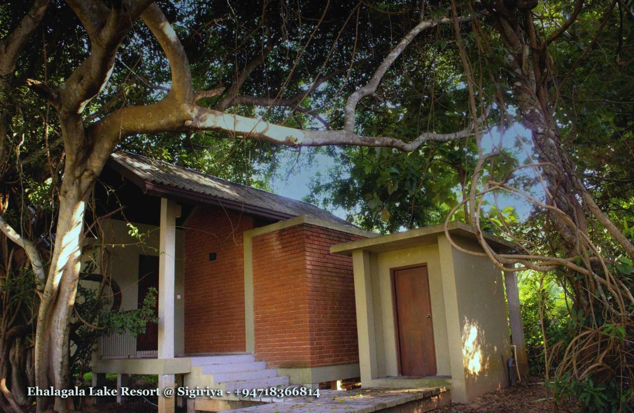 Ehalagala Lake Resort Sigiriya Luaran gambar
